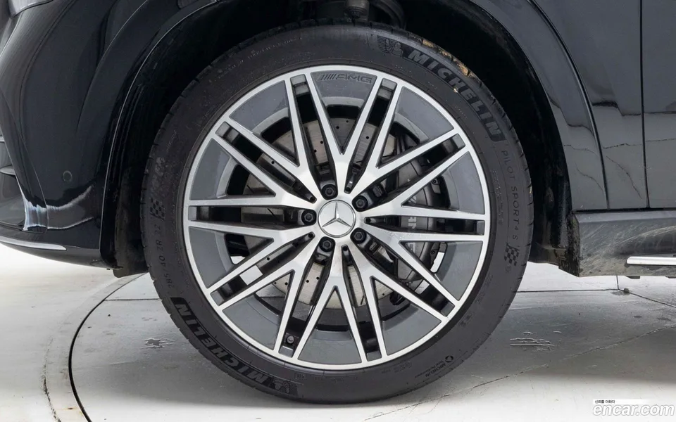 Mercedes-Benz GLE-Class AMG GLE53 4MATIC+ 2025 — миниатюра 2