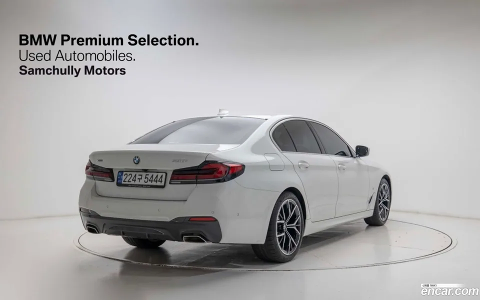 BMW 5 Series 530i xDrive M 2023 — миниатюра 4