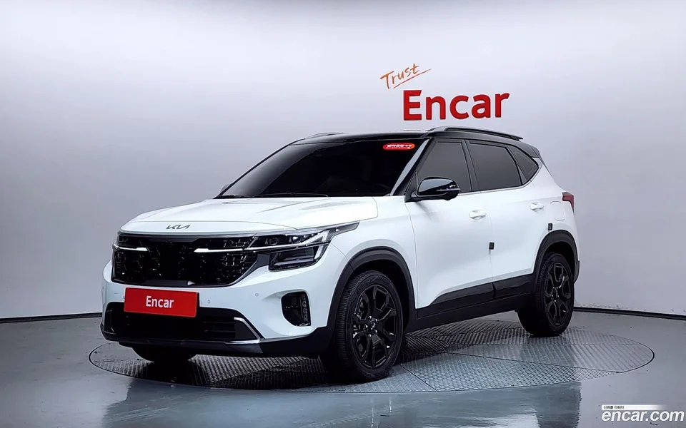 Kia Seltos 1.6 2WD 2023 — фото 1, купить с доставкой в Москву
