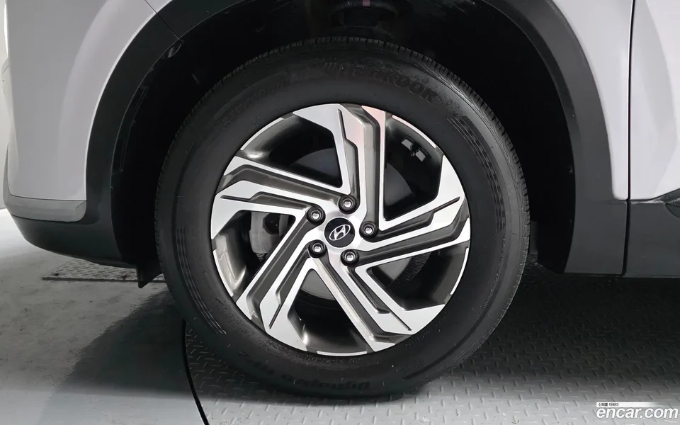Hyundai SantaFe 2.2 2WD 2022 — миниатюра 2
