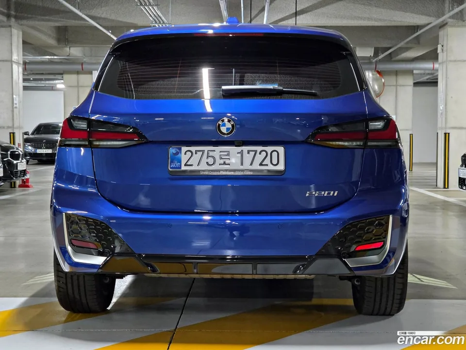 BMW 2 Series Active Tourer 220i M 2025 — миниатюра 4