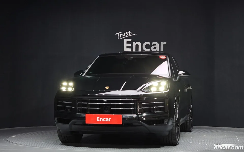 Porsche Cayenne 3.0 E- 2025 — миниатюра 3