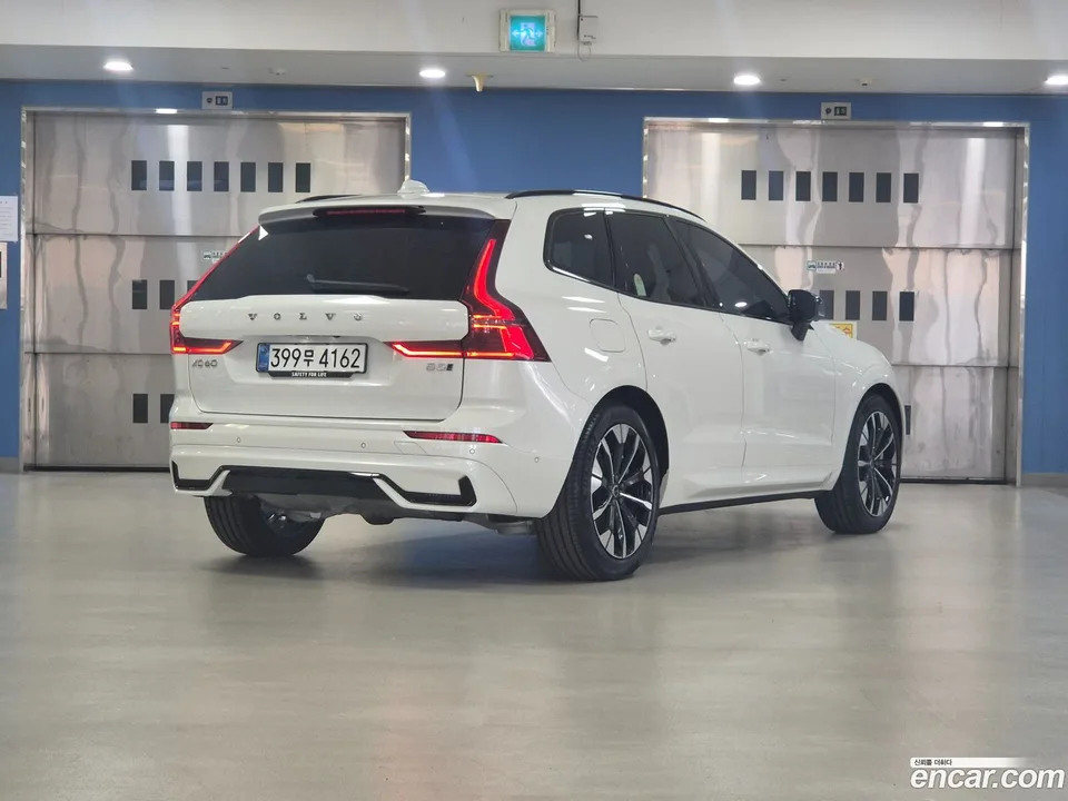 Volvo XC60 B5 2025 — миниатюра 3