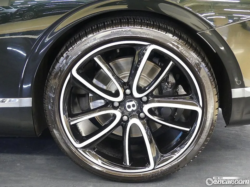 Bentley Continental GT 4.0 GT 2023 — миниатюра 5