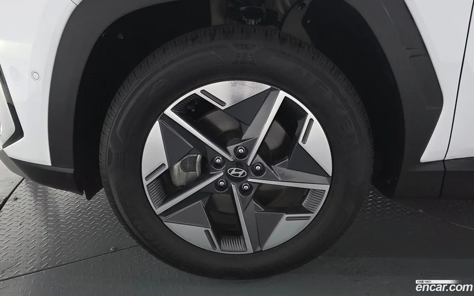 Hyundai Tucson NX4 1.6 2WD 2024 — миниатюра 2