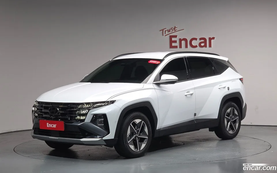 Hyundai Tucson NX4 1.6 2WD 2024 — фото 1, купить с доставкой в Москву