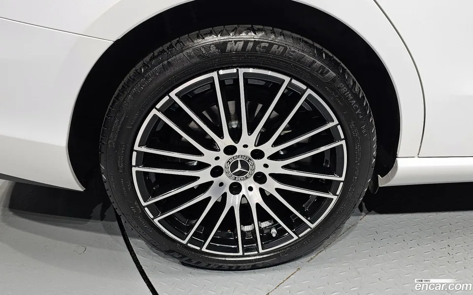 Mercedes-Benz C-Class C200 2025 — миниатюра 2