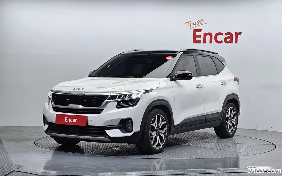 Kia Seltos 1.6 2WD 2022 — фото 1, купить с доставкой в Москву