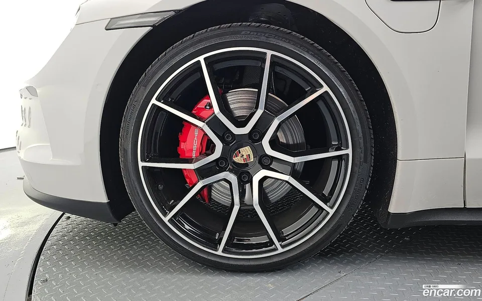 Porsche Taycan 4S 2025 — миниатюра 5