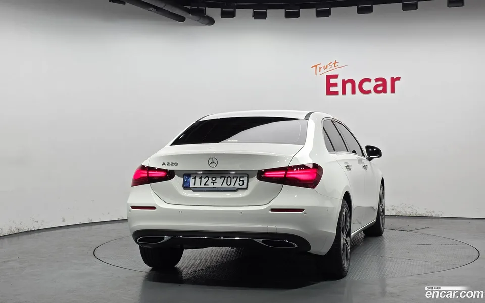 Mercedes-Benz A-Class A220 2024 — миниатюра 4
