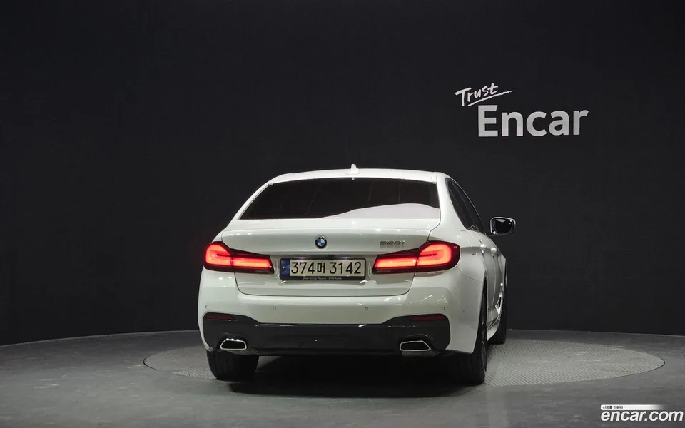 BMW 5 Series 520i M 2023 — миниатюра 4