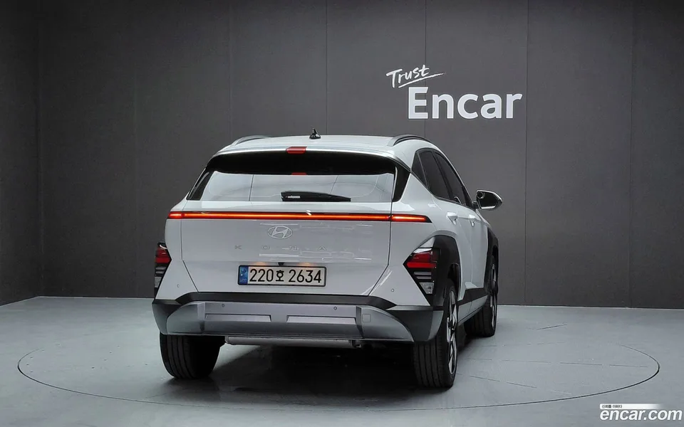 Hyundai Kona 1.6 2WD 2023 — миниатюра 4
