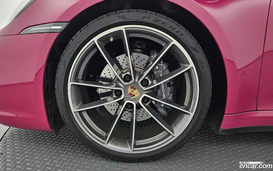 Porsche 911 (992) 2024 — миниатюра 5