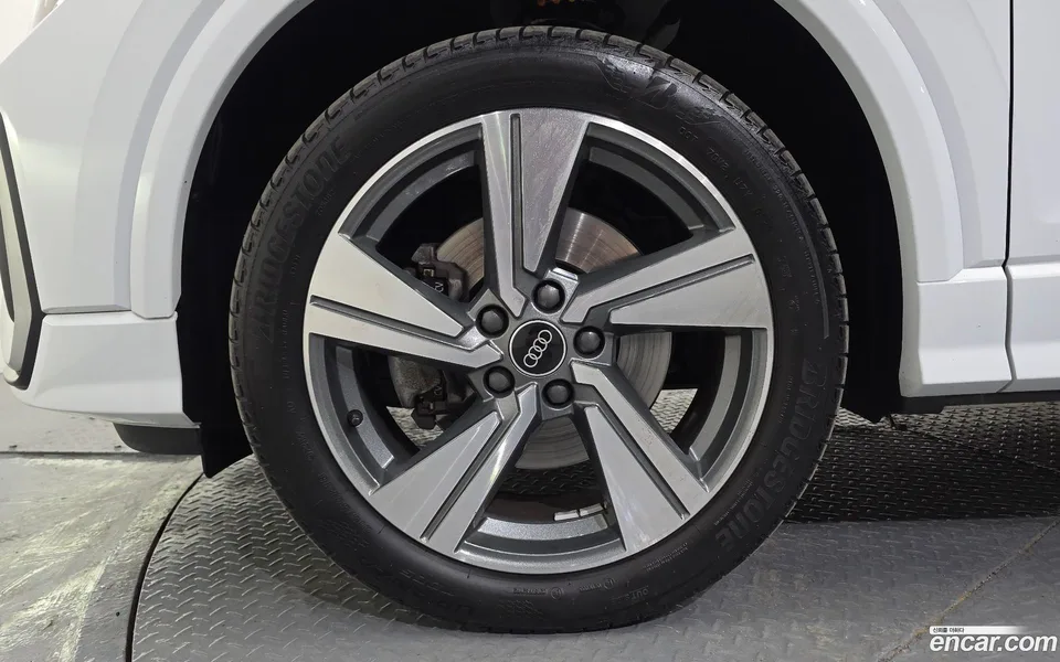 Audi Q2 35 TDI 2023 — миниатюра 2