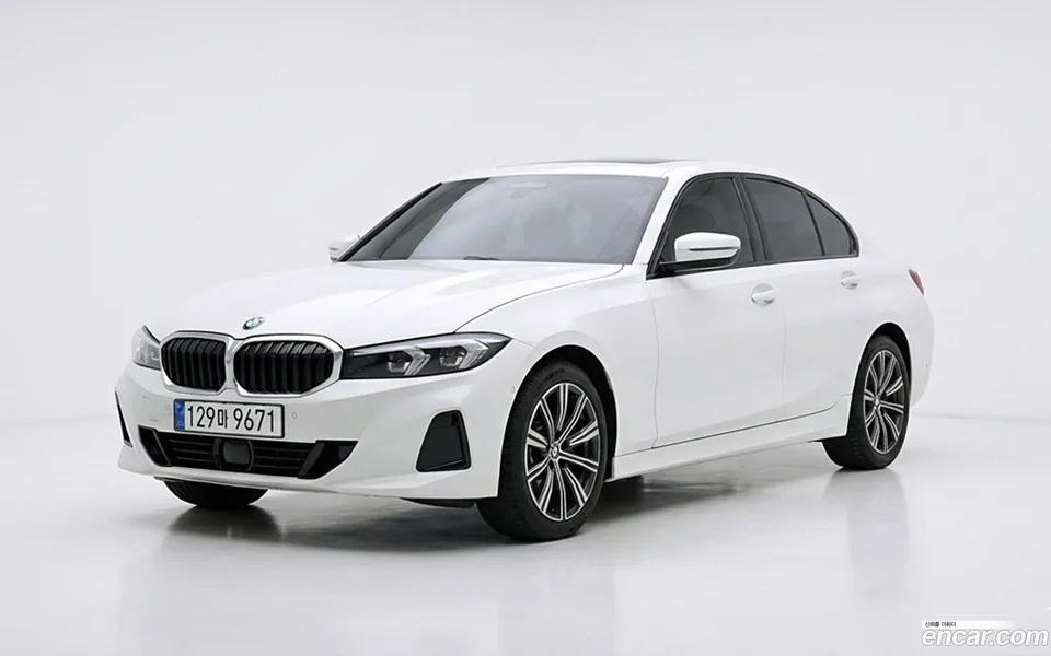 BMW 3 Series 320i 2025 — фото 1, купить с доставкой в Москву