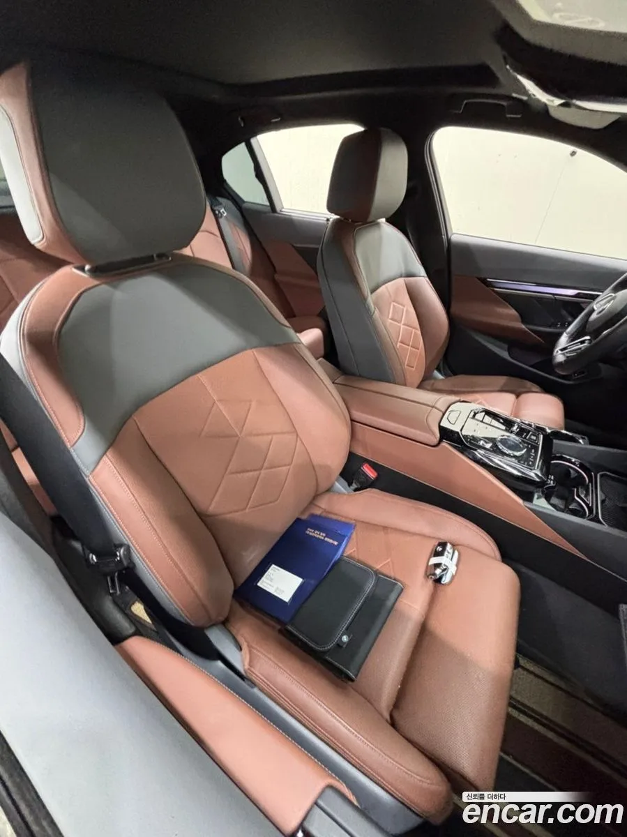 BMW 5 Series 530i xDrive M 2024 — миниатюра 3
