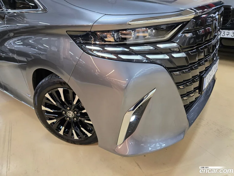 Toyota Alphard 2.5 HEV AWD 2025 — миниатюра 2