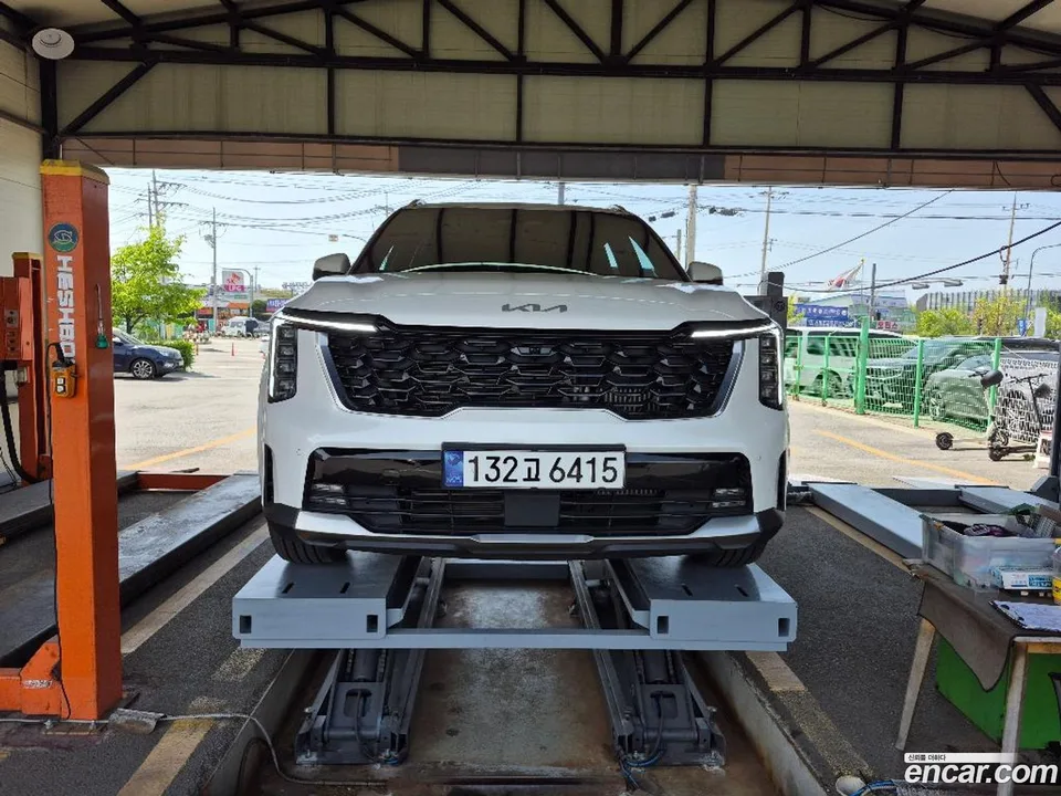 Kia Sorento HEV 1.6 2WD 2024 — фото 1, купить с доставкой в Москву