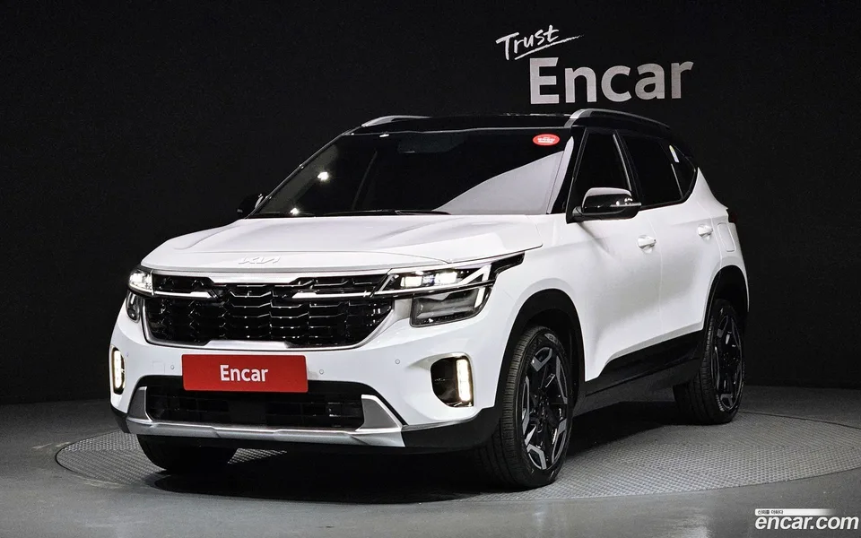 Kia Seltos 1.6 2WD 2024 — фото 1, купить с доставкой в Москву