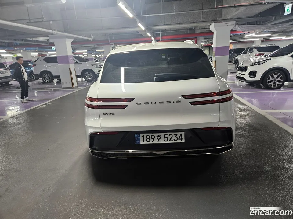 Genesis GV70 2.5T 2WD 2025 — миниатюра 4