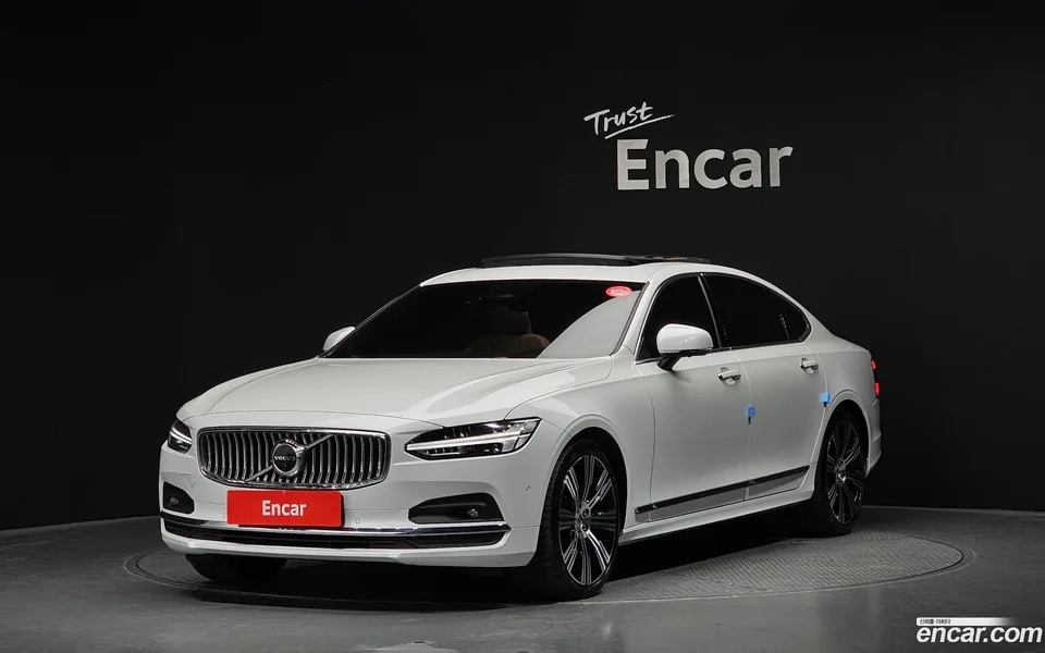 Volvo S90 B6 AWD 2022 — фото 1, купить с доставкой в Москву