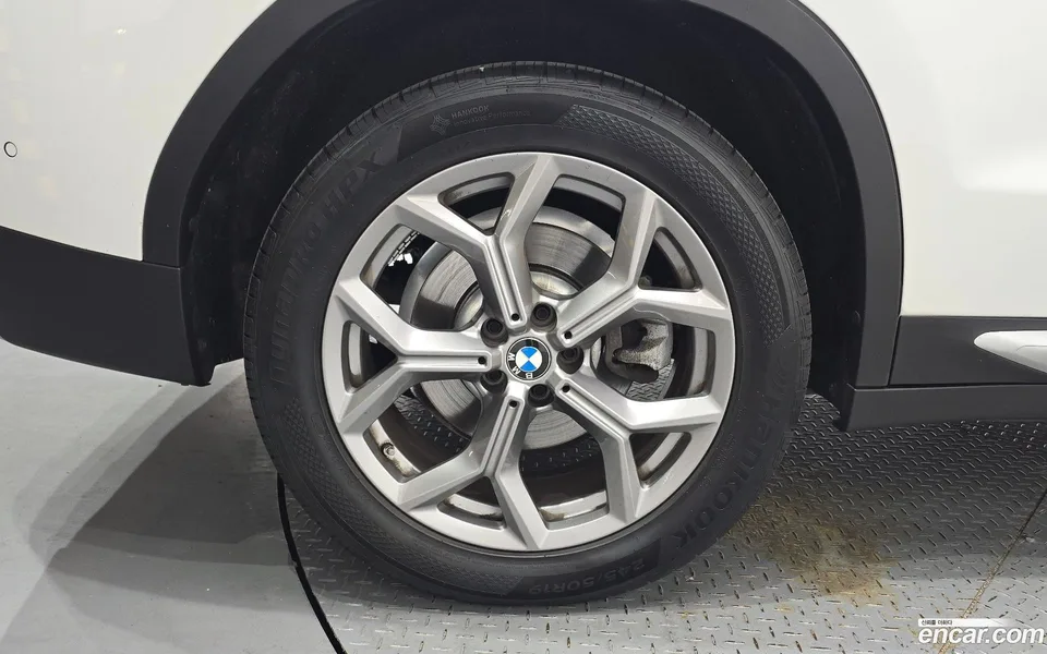 BMW X3 xDrive 20i 2023 — миниатюра 2
