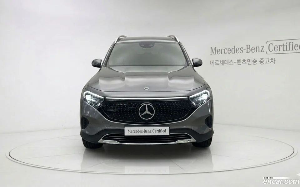 Mercedes-Benz EQB EQB300 4MATIC 2025 — фото 1, купить с доставкой в Москву