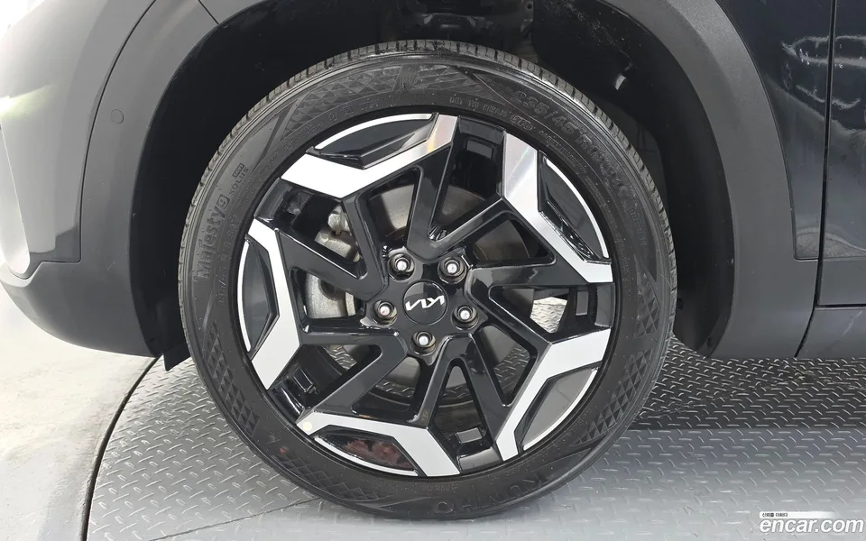 Kia Seltos 1.6 4WD 2023 — миниатюра 2