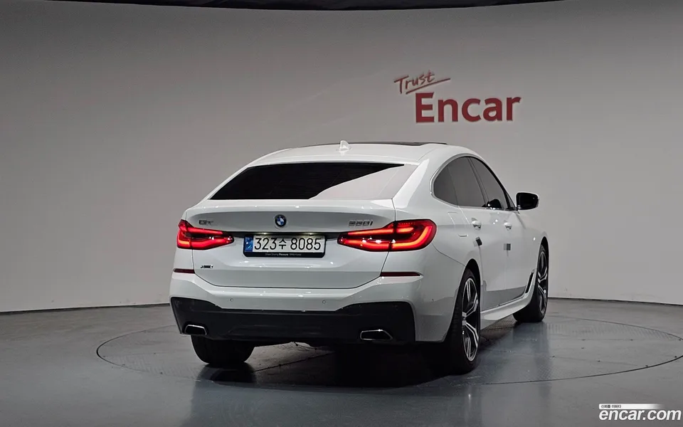 BMW 6 Series GT 630i xDrive M 2024 — миниатюра 4