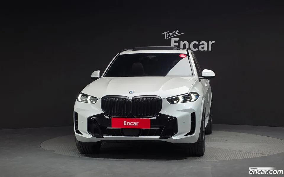 BMW X5 xDrive 40i M 2025 — миниатюра 3