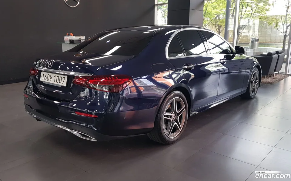 Mercedes-Benz E-Class E250 AMG Line 2023 — миниатюра 2