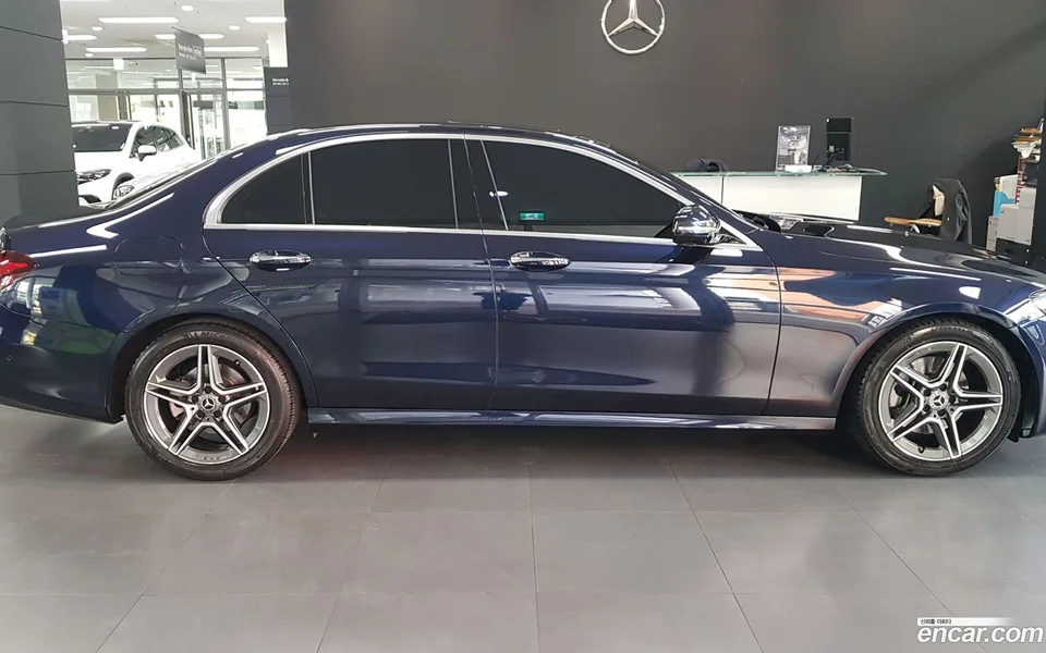 Mercedes-Benz E-Class E250 AMG Line 2023 — миниатюра 4