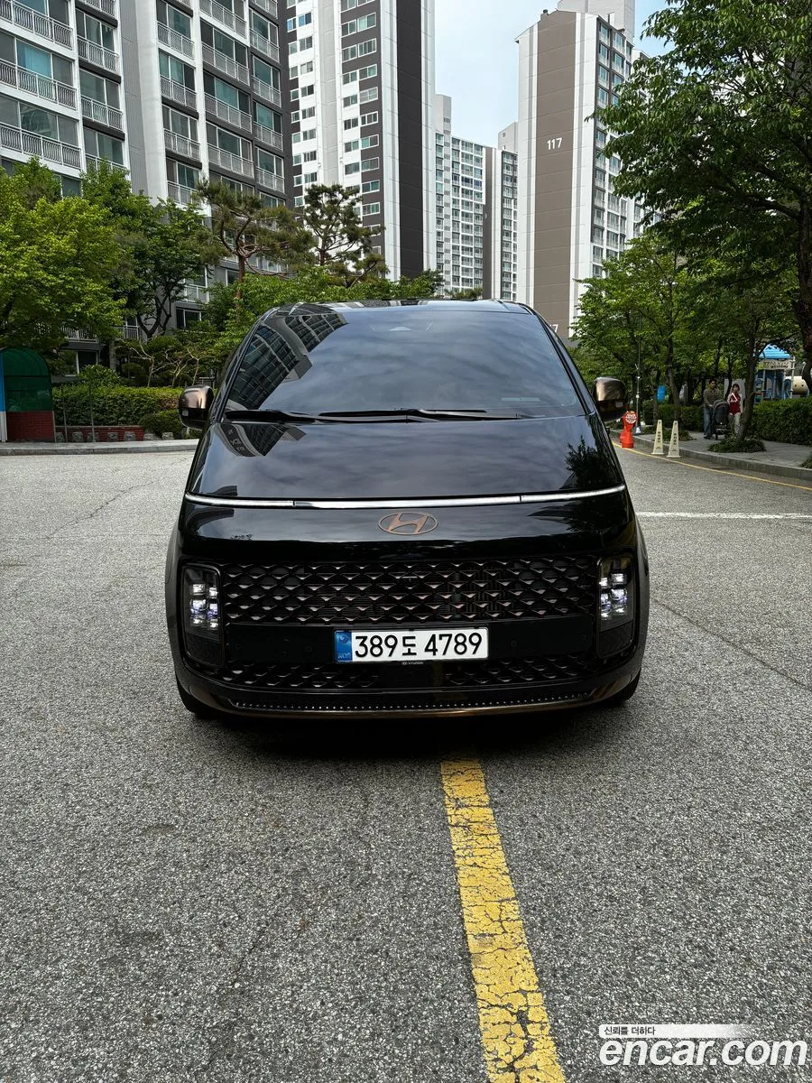 Hyundai Staria 9 2025 — фото 1, купить с доставкой в Москву