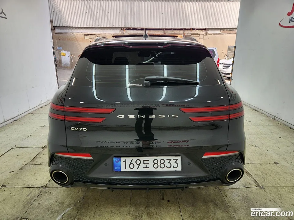 Genesis GV70 2.5T 2WD 2023 — миниатюра 3