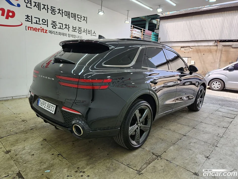 Genesis GV70 2.5T 2WD 2023 — миниатюра 4