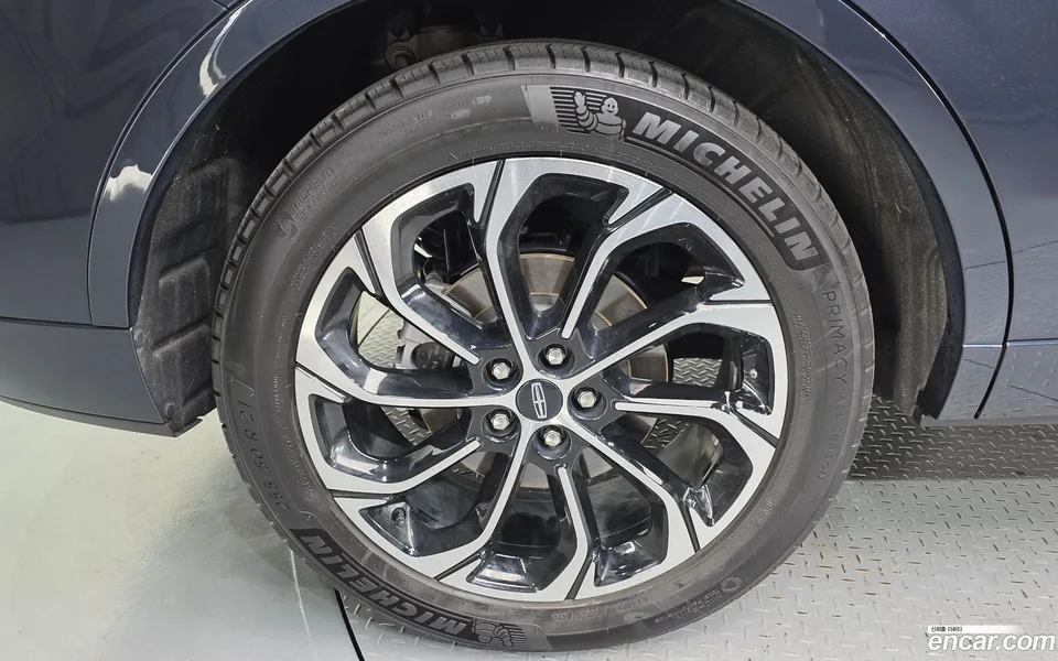 Lincoln Nautilus 2.0 AWD 2024 — миниатюра 2