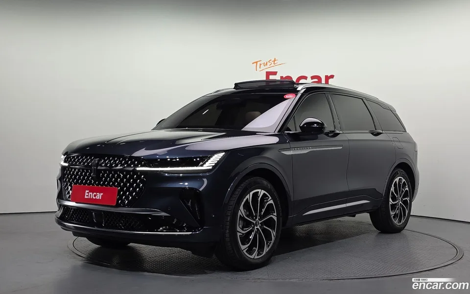 Lincoln Nautilus 2.0 AWD 2024 — фото 1, купить с доставкой в Москву