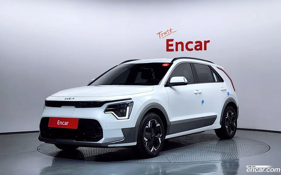 Kia Niro EV 2024 — фото 1, купить с доставкой в Москву