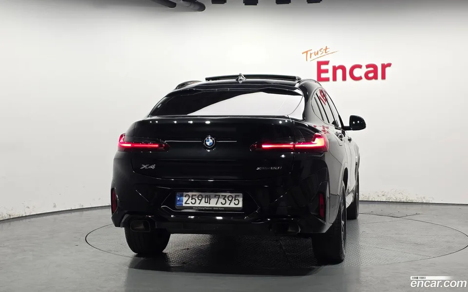 BMW X4 xDrive20i M 2022 — миниатюра 4