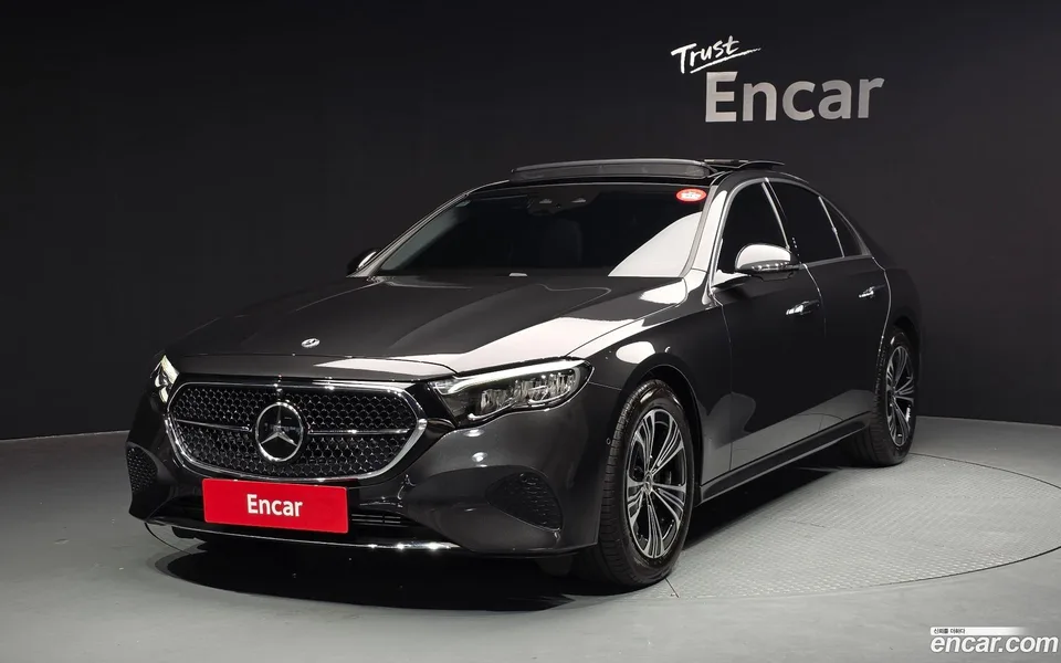 Mercedes-Benz E-Class E200 2025 — фото 1, купить с доставкой в Москву