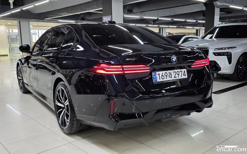 BMW 5 Series 530i xDrive M 2024 — миниатюра 4