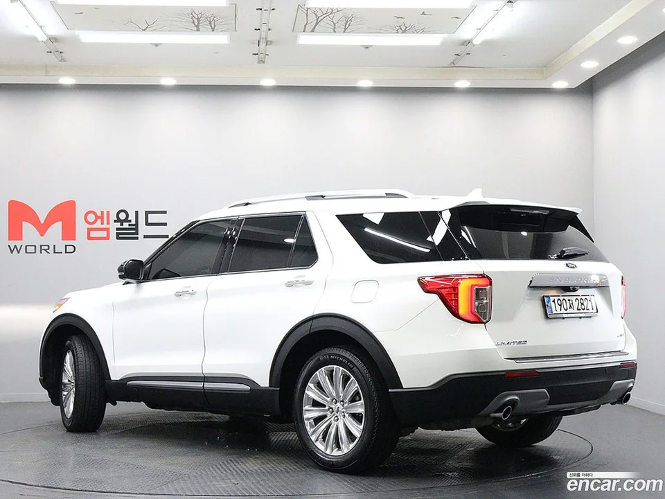 Ford Explorer 2.3 4WD 2023 — миниатюра 3