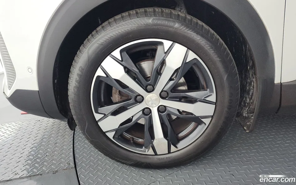 Peugeot 5008 1.5 BlueHDi GT 2022 — миниатюра 2
