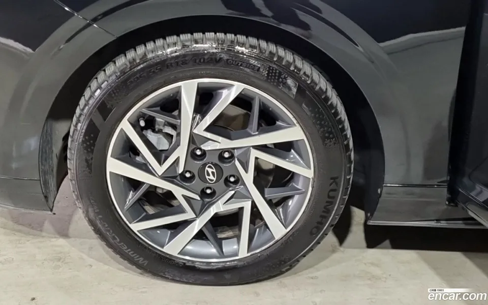Hyundai Grandeur 2.5 2WD 2023 — миниатюра 2