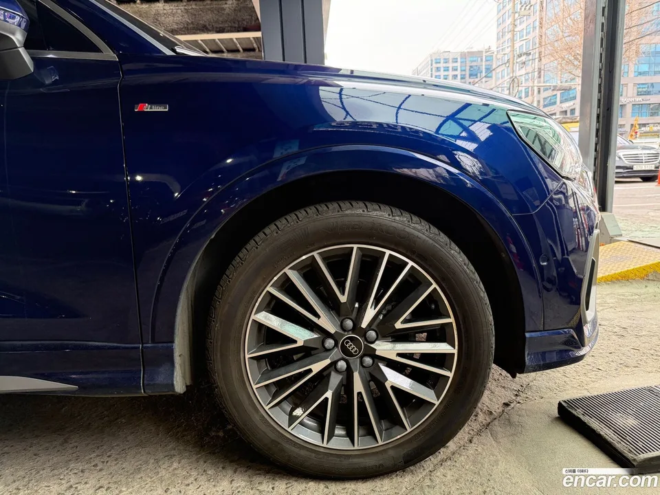 Audi Q3 35 TDI 2022 — миниатюра 2