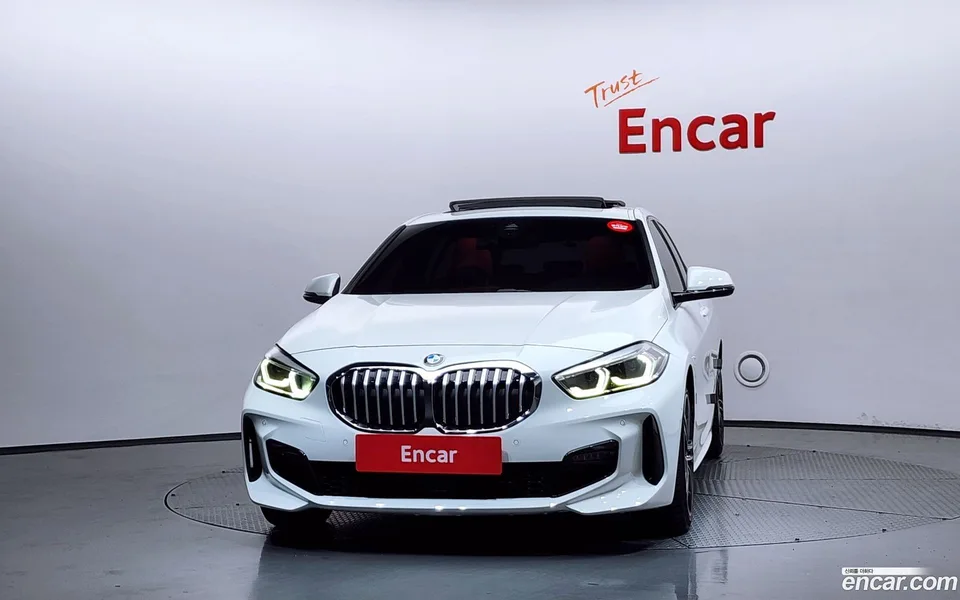 BMW 1 Series 120i M 2022 — миниатюра 3