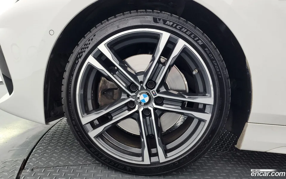 BMW 1 Series 120i M 2022 — миниатюра 5