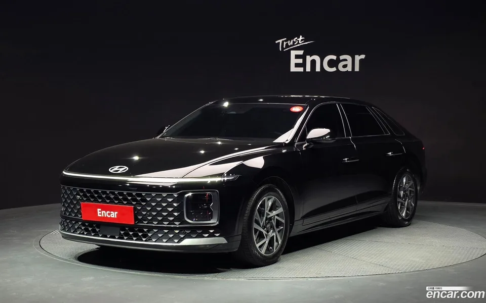 Hyundai Grandeur 2.5 2WD 2023 — фото 1, купить с доставкой в Москву