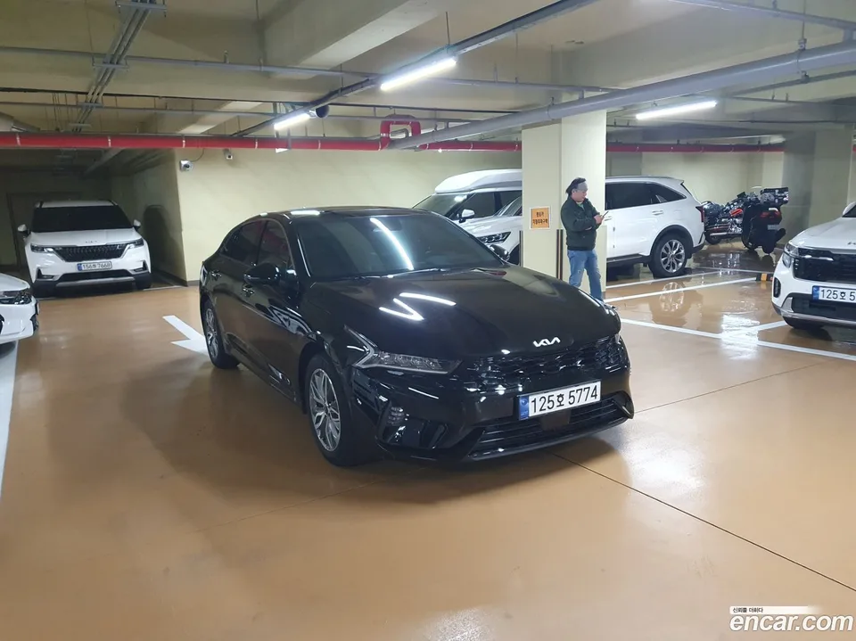 Kia K5 Hybrid 2023 — миниатюра 2