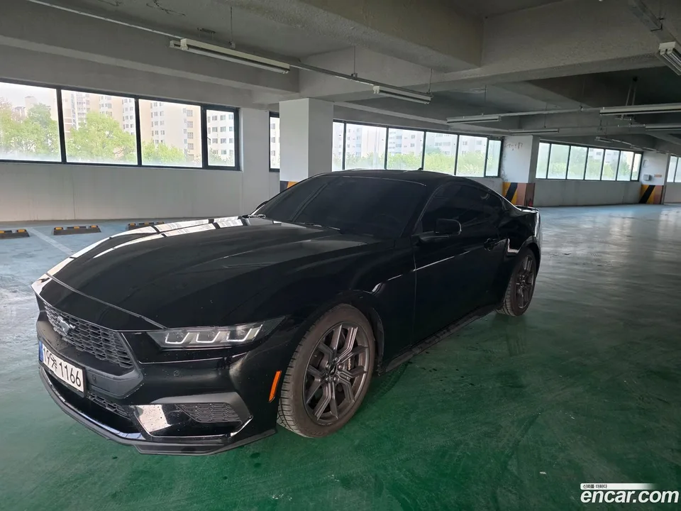 Ford Mustang 2.3 2025 — миниатюра 3